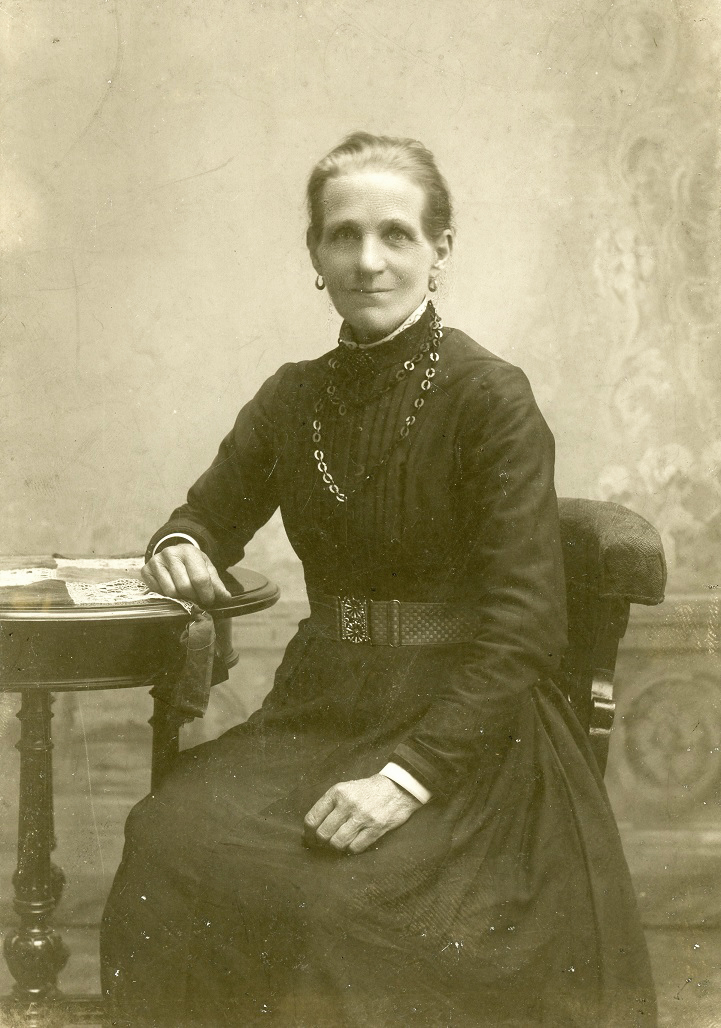 Woman in black by Mathilde Janson 1