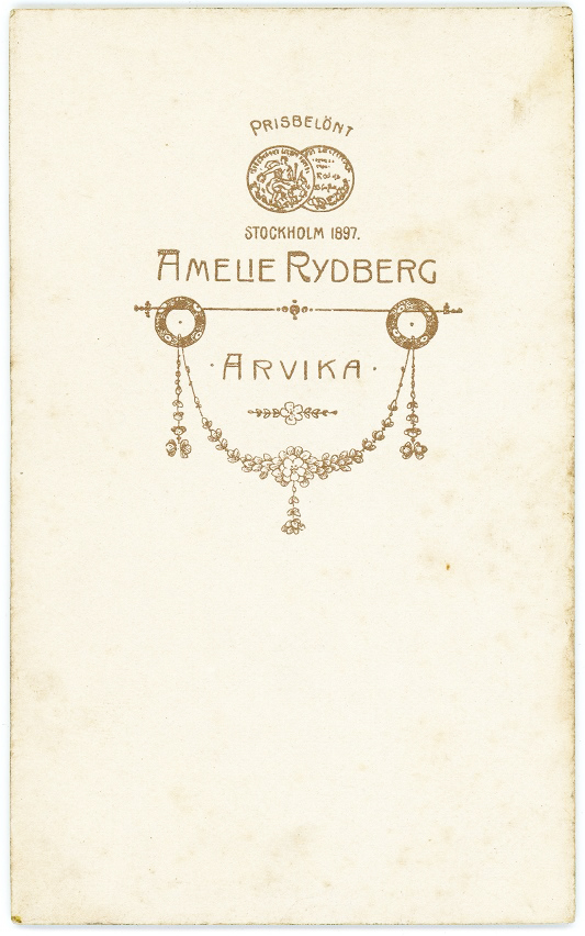 Newlyweds by Amelie Rydberg 2