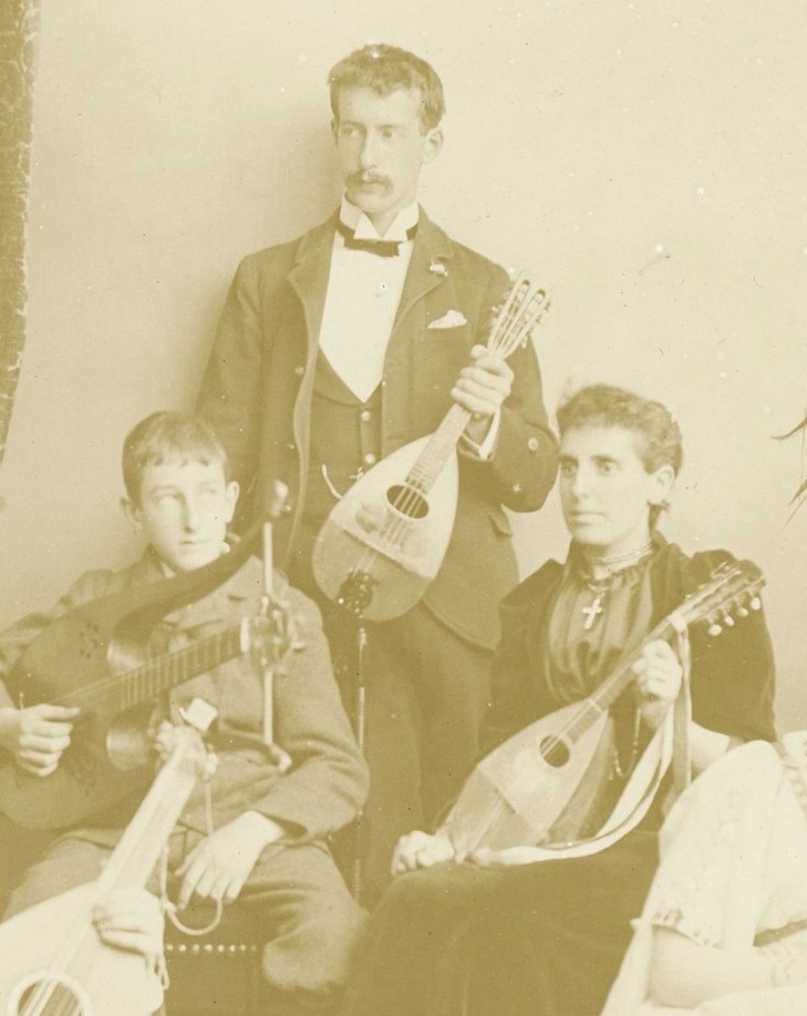 Mandolin ensemble in Watford 5