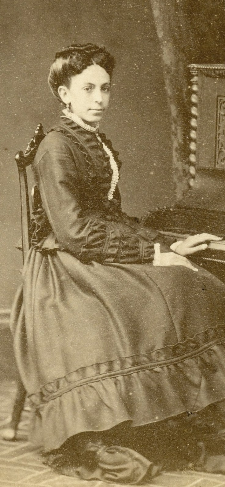 Portuguese lady by Fritz 4