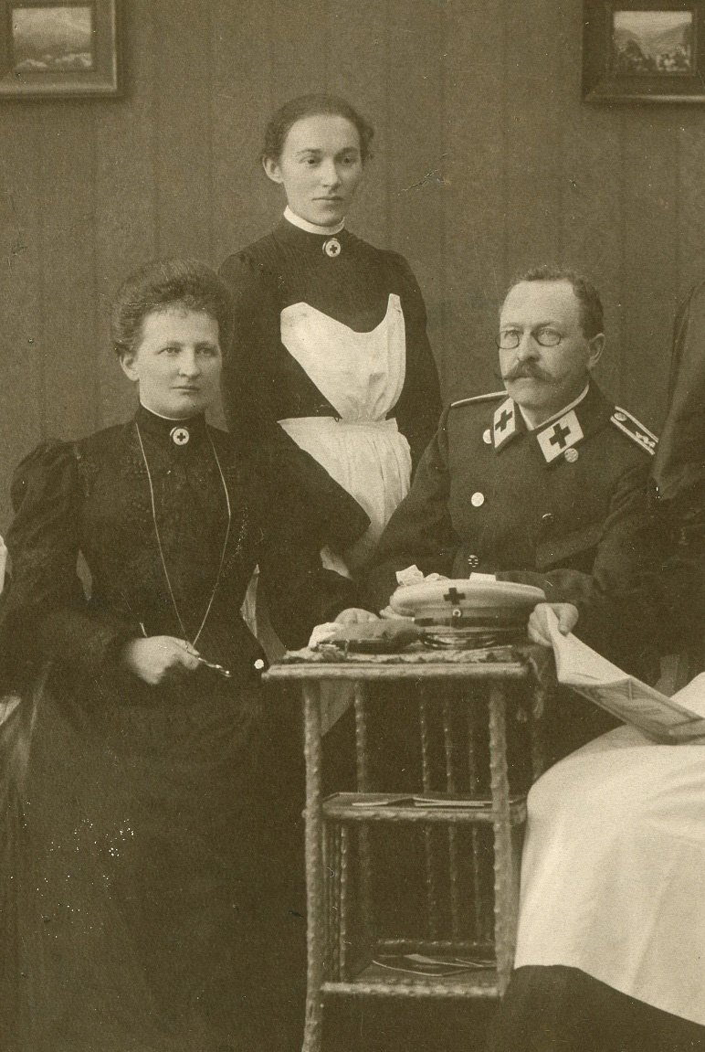 Medical team in Pirmasens by Fritz Walloth 4